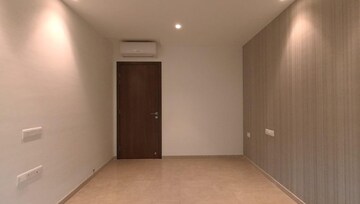 Room in 2 BHK Apartment at Castle Rock, Powai – for Rent