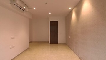 Room in 2 BHK Apartment at Castle Rock, Powai – for Rent