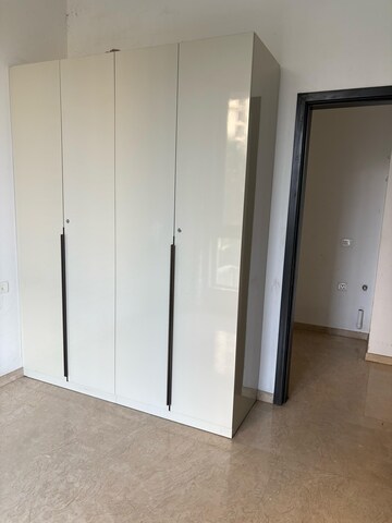 Room in 2 BHK Apartment at Castle Rock, Powai – for Rent