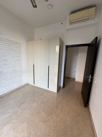 Room in 2 BHK Apartment at Castle Rock, Powai – for Rent