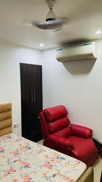 Furnished Amenities in 3 BHK Builder Floor at Paschim Vihar – for Rent