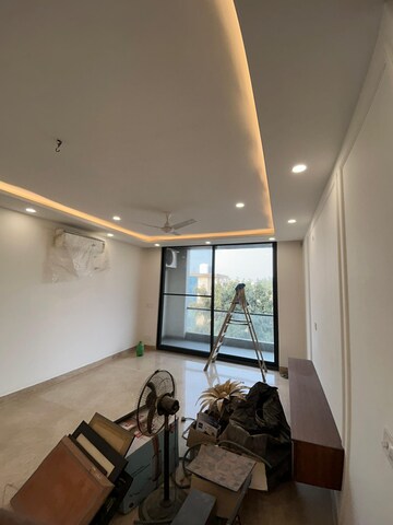 Team Area in 3 BHK Builder Floor at Empire Floors, Sector 57 – for Rent