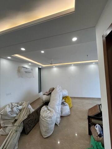Furnished Amenities in 3 BHK Builder Floor at Empire Floors, Sector 57 – for Rent