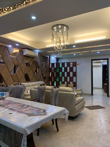 Living Room in 3 BHK Builder Floor at Paschim Vihar – for Rent