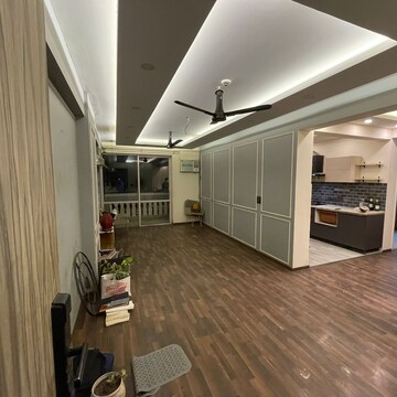 Parking in 3 BHK Apartment at DLF The Carlton Estate, Sector 53 – for Rent