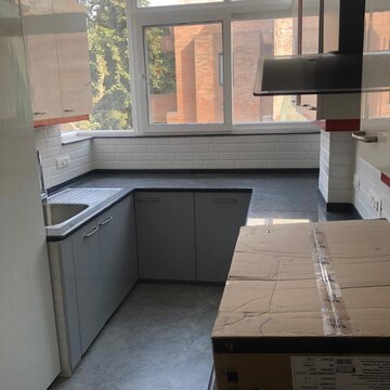 Kitchen in 3 BHK Apartment at DLF The Carlton Estate, Sector 53 – for Rent