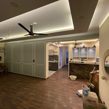 Kitchen in 3 BHK Apartment at DLF The Carlton Estate, Sector 53 – for Rent