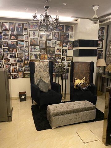 Living Room in 3 BHK Builder Floor at Paschim Vihar – for Rent