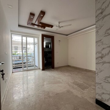 Room in 3 BHK Builder Floor at Ansal Sushant Lok I, Sector 43 – for Rent