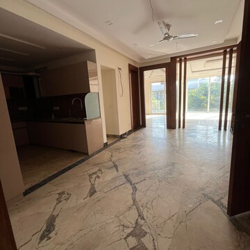 Room in 3 BHK Builder Floor at Ansal Sushant Lok I, Sector 43 – for Rent