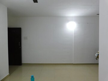 Room in 2 BHK Apartment at DB Orchid Ozone, Dahisar East – for Sale