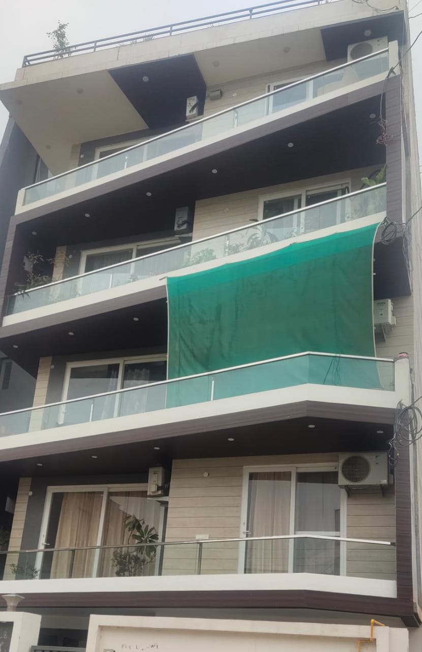 3 BHK + Pooja Room,Servant Room Builder Floor For Sale in Sector 31