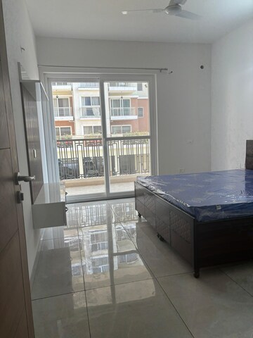 Room in 3 BHK Apartment at Sector 91 – for Rent