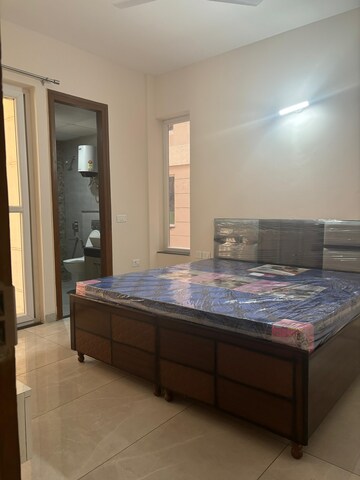 Bedroom in 3 BHK Apartment at Sector 91 – for Rent