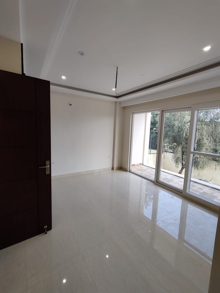 Room, shimla bypass road 2 Bedroom 1460 Sq.Ft. Builder Floor In Shimla Bypass Road Dehradun 8210446