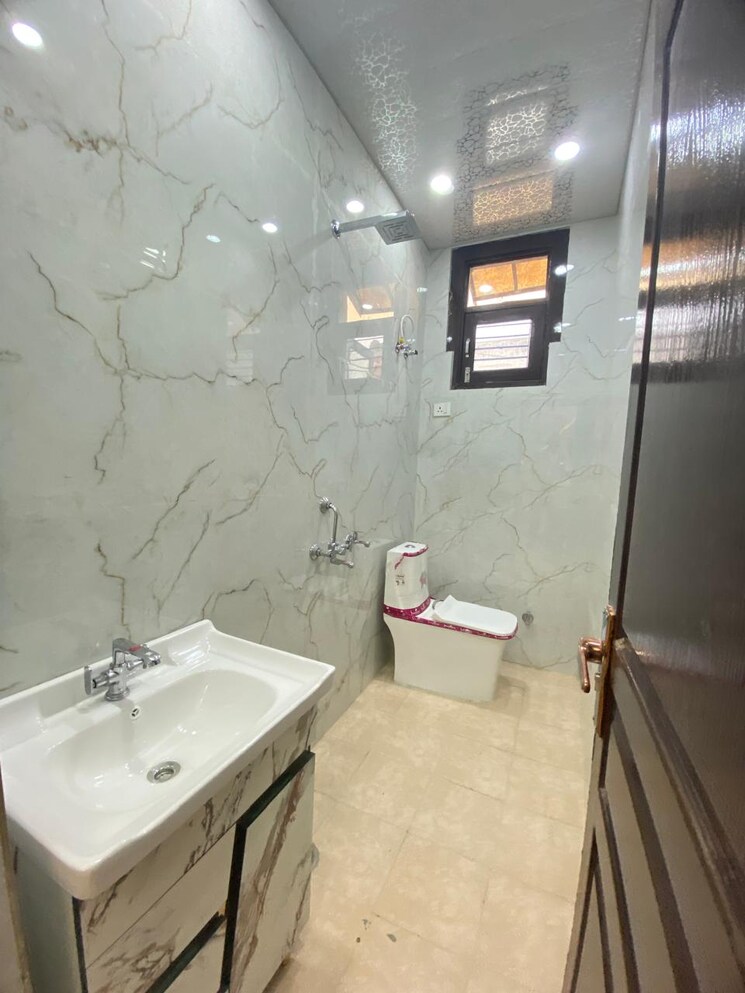 Bathroom, avantika extension 3 Bedroom 1400 Sq.Ft. Builder Floor In Avantika Extension Ghaziabad 8210480