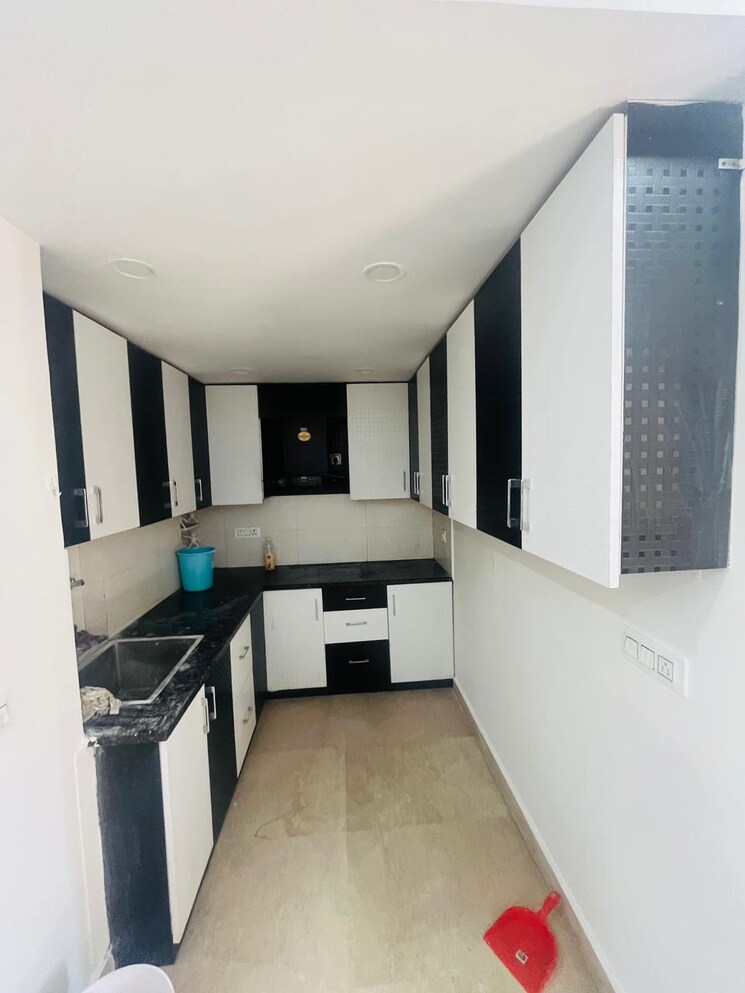 Kitchen, patel nagar 3 Bedroom 2200 Sq.Ft. Builder Floor In Patel Nagar Dehradun 8210475