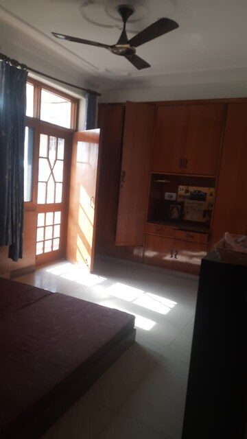 Living Room in 3 BHK Apartment at Sector 6, Dwarka – for Rent