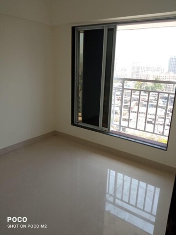 Room in 1 BHK Apartment at Kaydee Solitaire, Malad East – for Sale