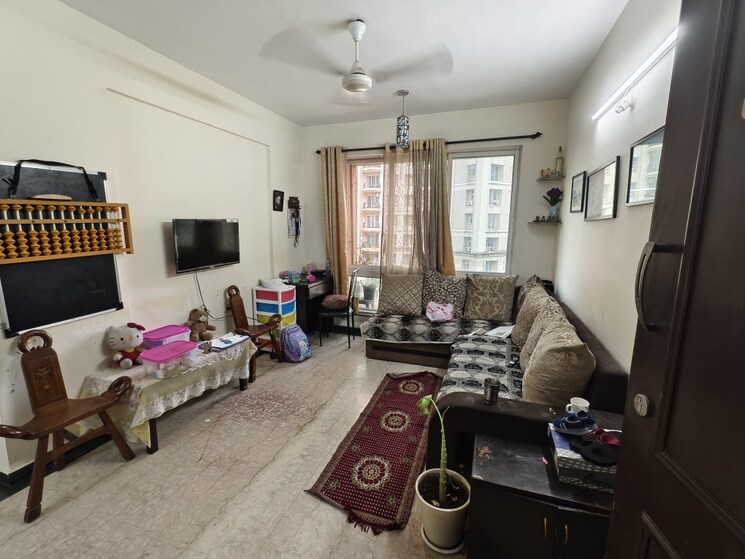 Living Room, hiranandani-estate 1 Bedroom 800 Sq.Ft. Apartment In Ghodbunder Road Thane 8210571