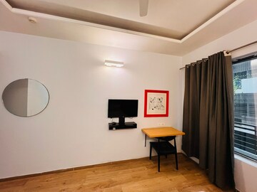 Master Bedroom in 3 BHK Builder Floor at Sector 46 – for Rent