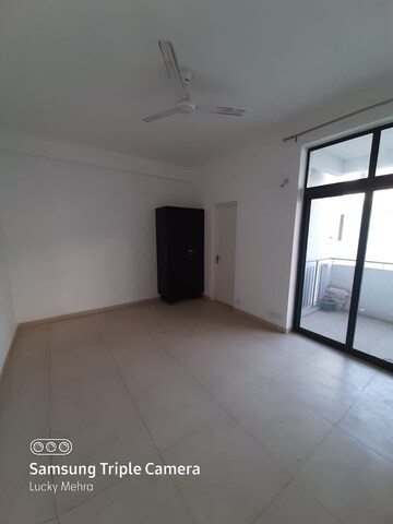 Room in 2 BHK Builder Floor at Vatika India Next, Sector 82 – for Sale