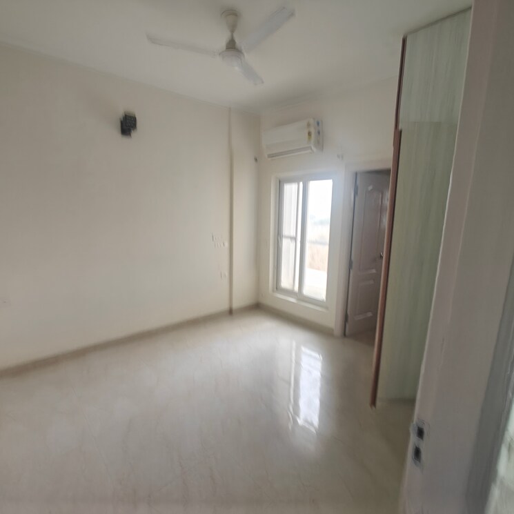 Room, shree-vardhman-victoria 3.5 Bedroom 1950 Sq.Ft. Apartment In Sector 70 Gurgaon 8210647