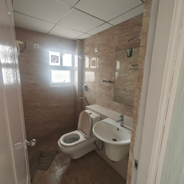 Bathroom, shree-vardhman-victoria 3.5 Bedroom 1950 Sq.Ft. Apartment In Sector 70 Gurgaon 8210647