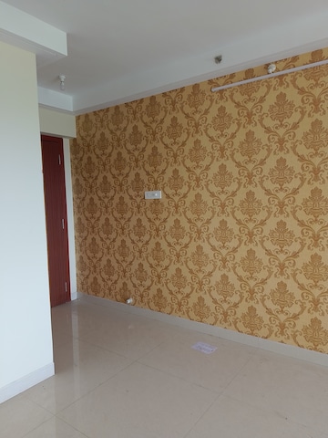 Room in 2 BHK Apartment at Paradise Lifespaces Sai World City, New Panvel – for Rent