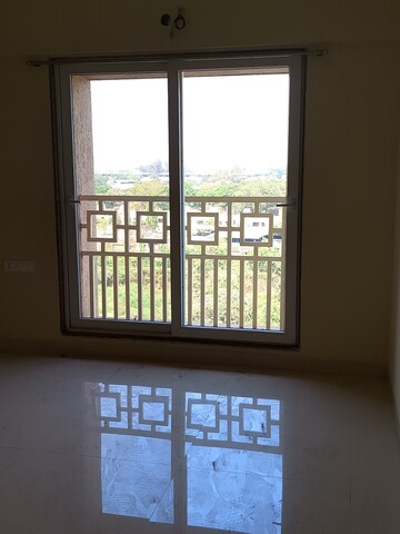 Room in 2 BHK Apartment at Paradise Lifespaces Sai World City, New Panvel – for Rent