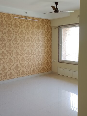 Room in 2 BHK Apartment at Paradise Lifespaces Sai World City, New Panvel – for Rent