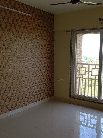 Room in 2 BHK Apartment at Paradise Lifespaces Sai World City, New Panvel – for Rent