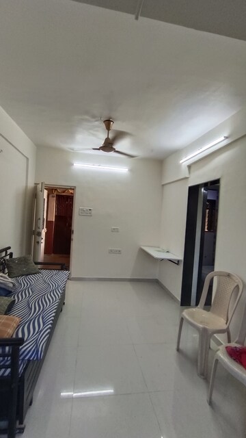 Room in 1 BHK Apartment at Malad CHS, Malad East – for Rent