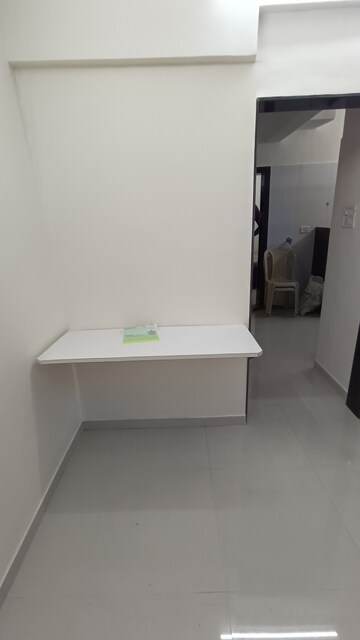 Room in 1 BHK Apartment at Malad CHS, Malad East – for Rent
