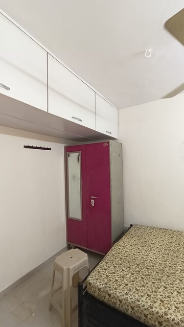Room in 1 BHK Apartment at Malad CHS, Malad East – for Rent
