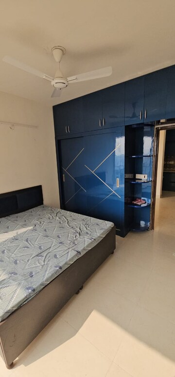 Room in 2 BHK Apartment at Signature Global Proxima, Sector 89 – for Rent