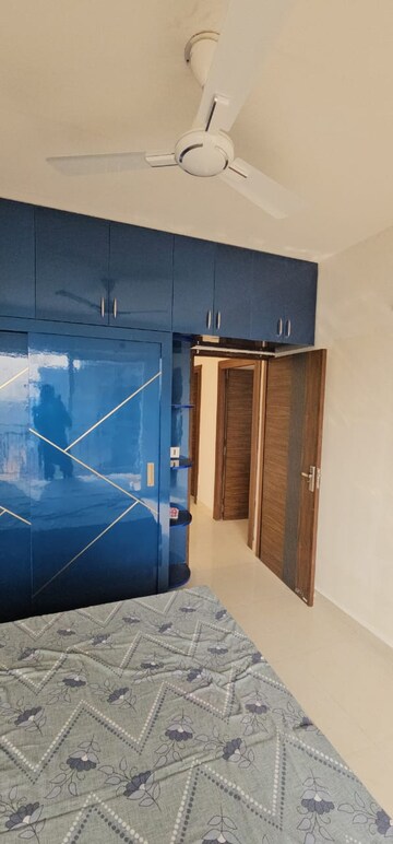 Room in 2 BHK Apartment at Signature Global Proxima, Sector 89 – for Rent