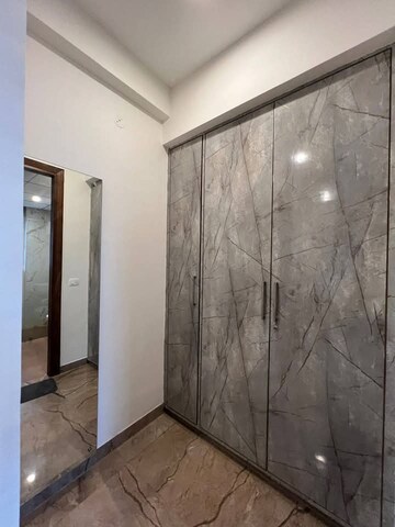 Living Room in 1 BHK Builder Floor at Ansal Sushant Lok I, Sector 43 – for Rent