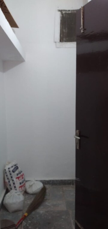 Room in 3 BHK Builder Floor at Today Princeton Floors, Sector 51 – for Rent