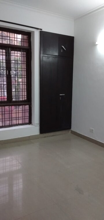 Room in 3 BHK Builder Floor at Today Princeton Floors, Sector 51 – for Rent