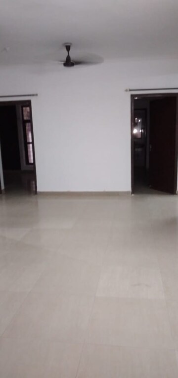 Room in 3 BHK Builder Floor at Today Princeton Floors, Sector 51 – for Rent
