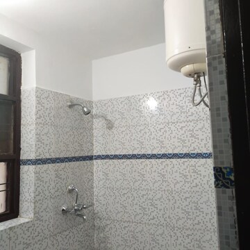 Bathroom in 3 BHK Builder Floor at Today Princeton Floors, Sector 51 – for Rent
