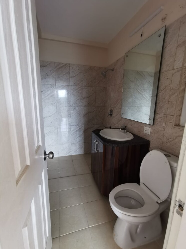 Bathroom, ashiana-mulberry 3 Bedroom 1730 Sq.Ft. Apartment In Sohna Sector 2 Gurgaon 8210719