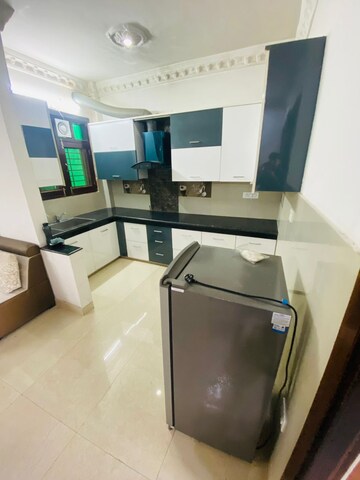 Master Bedroom in 3 BHK Builder Floor at Sector 40 – for Rent
