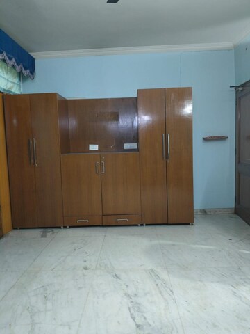 Room in 3.5 BHK Apartment at Ardee City The Residency, Sector 52 – for Rent