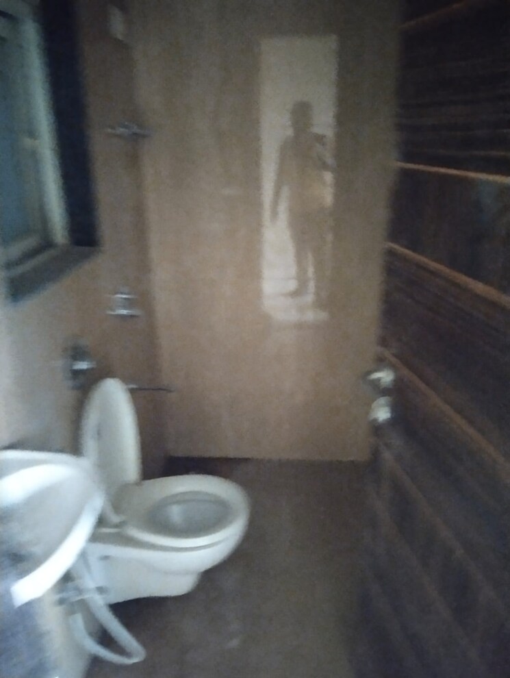 Bathroom, om-shubh-bhaktas-tower 2 Bedroom 580 Sq.Ft. Apartment In Goregaon West Mumbai 8210777