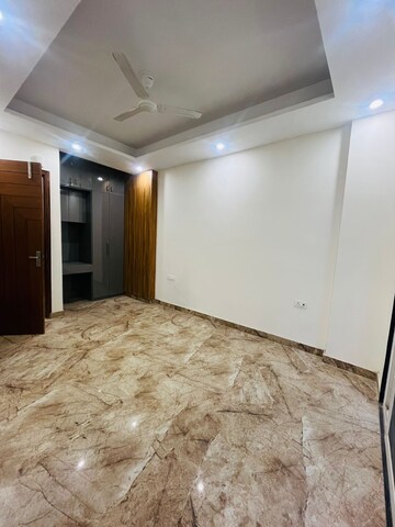 Room in Studio Builder Floor at Sector 47 – for Rent