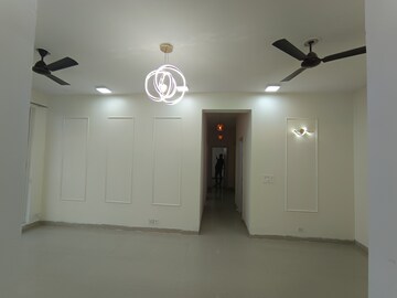 Room in 2 BHK Apartment at Ramprastha City The Edge Towers, Sector 37d – for Sale