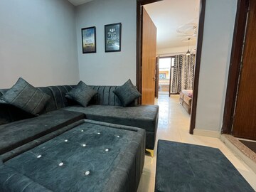 Bedroom in 1 BHK Builder Floor at Saket – for Rent