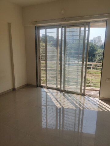Room in 2 BHK Apartment at Bhojwani Samruddhi Park, Pimple Saudagar – for Rent